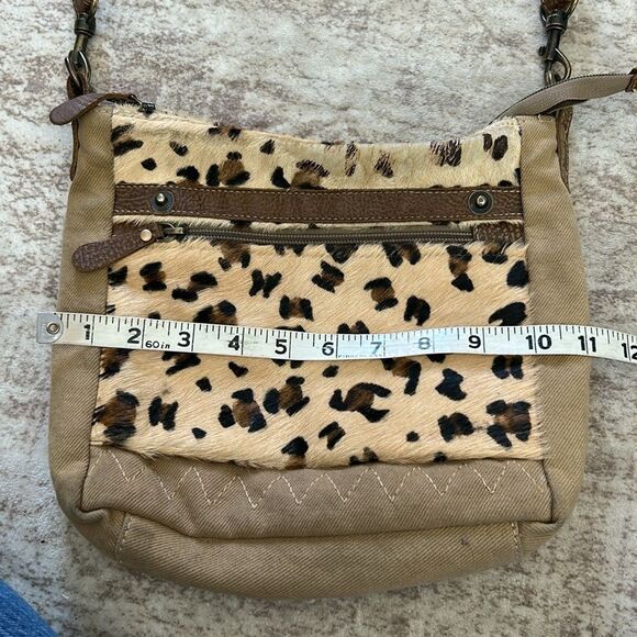 Myra Leopard Print Crossbody Bag with real fur cowhide - Picture 3 of 6